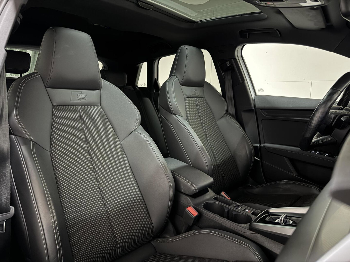 Audi A3 Sportback 40 TFSIe S-Line Pano CarPlay Cruise Navi