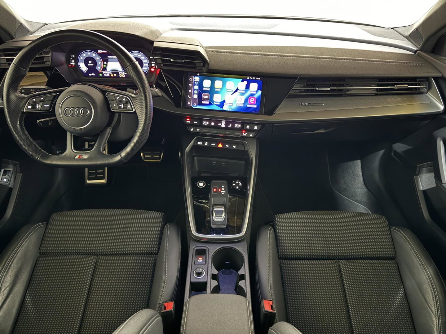 Audi A3 Sportback 40 TFSIe S-Line Pano CarPlay Cruise Navi