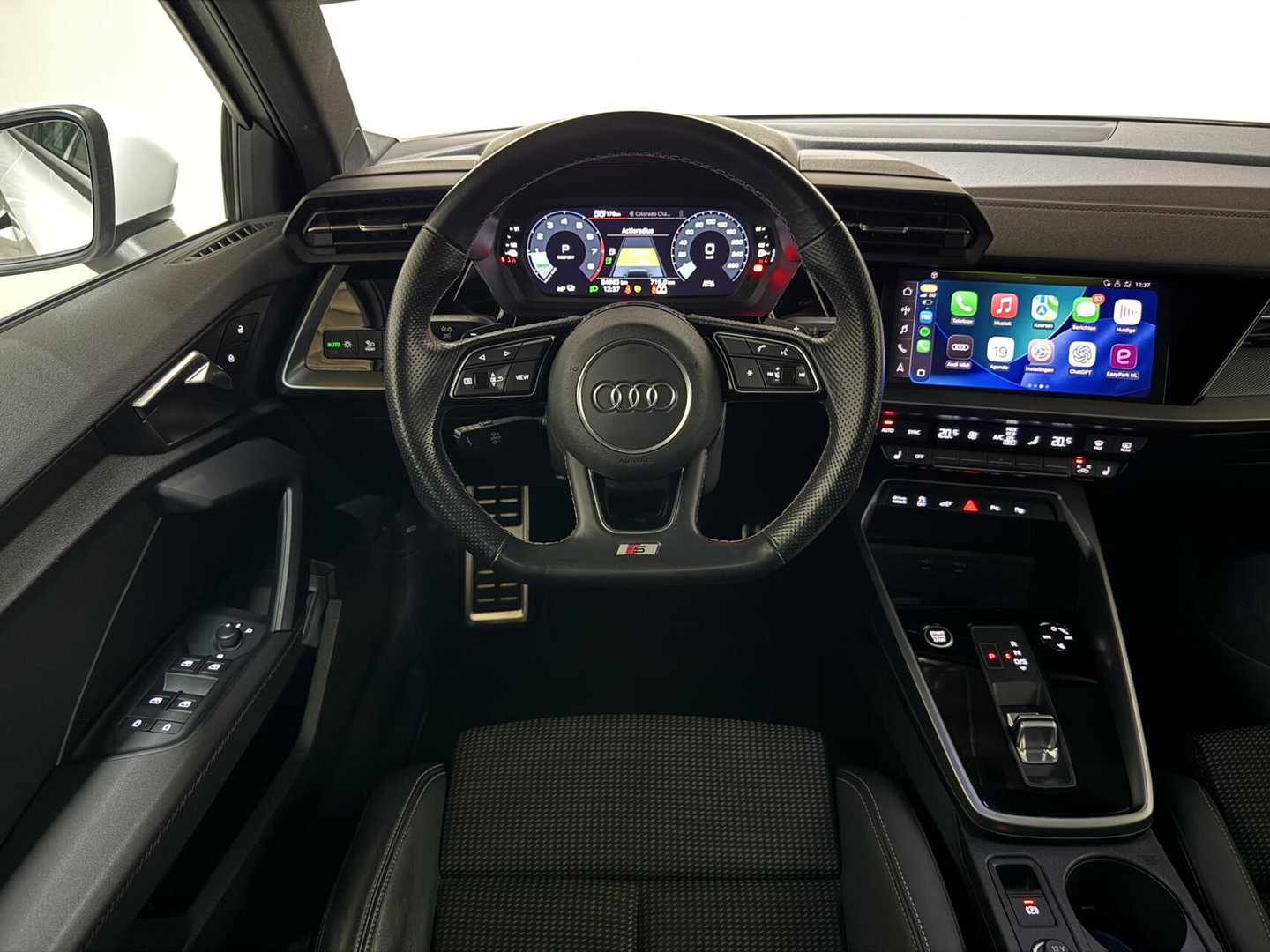 Audi A3 Sportback 40 TFSIe S-Line Pano CarPlay Cruise Navi