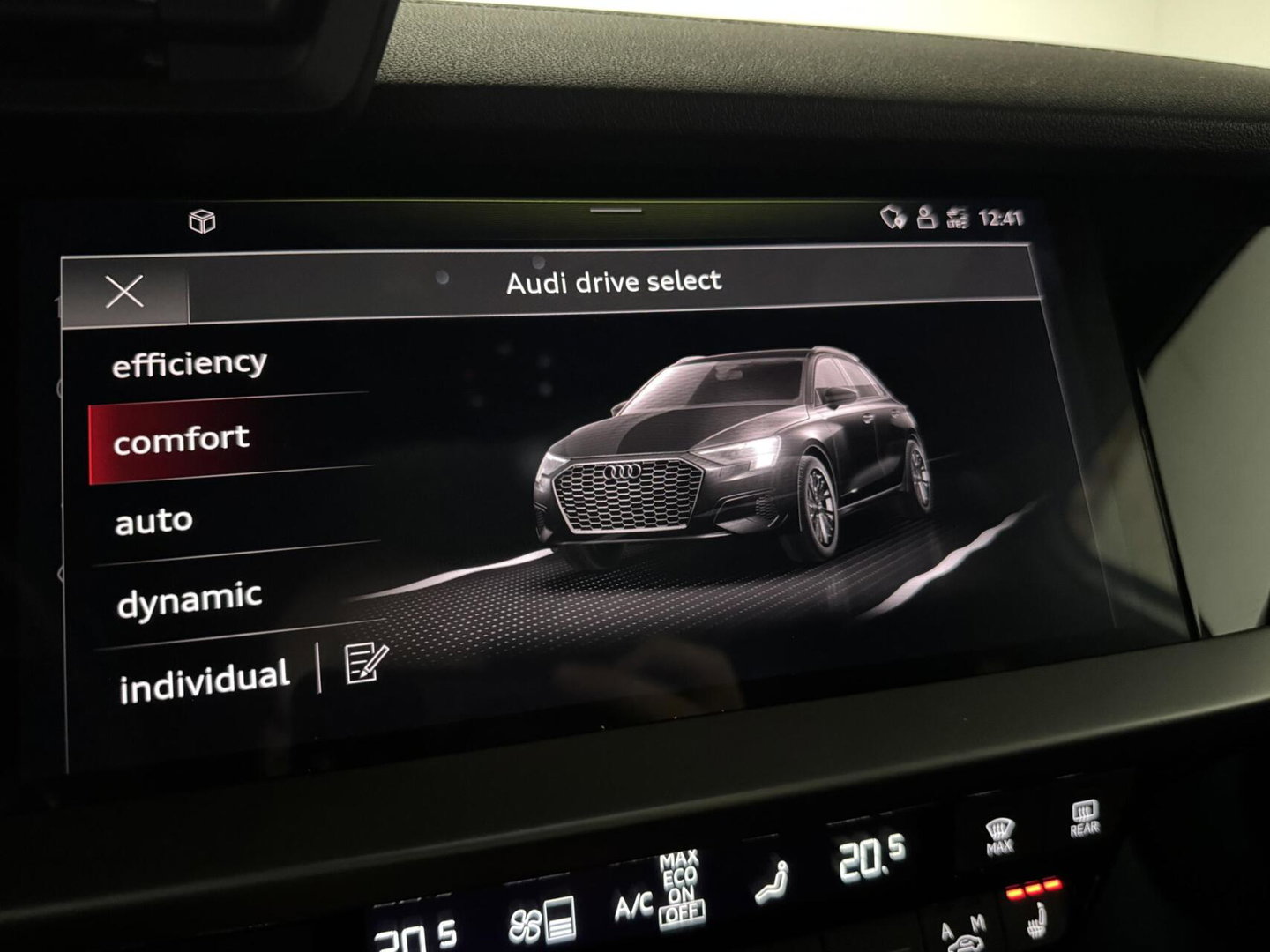 Audi A3 Sportback 40 TFSIe S-Line Pano CarPlay Cruise Navi