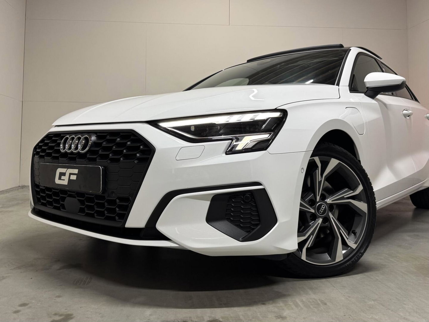 Audi A3 Sportback 40 TFSIe S-Line Pano CarPlay Cruise Navi