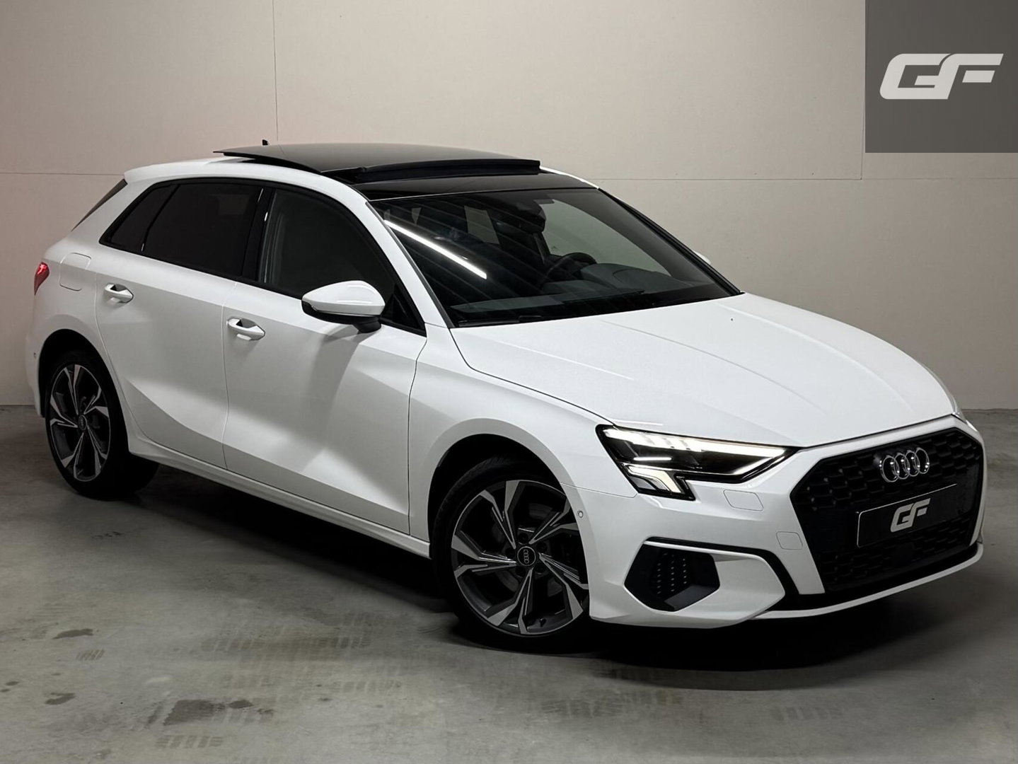 Audi A3 Sportback 40 TFSIe S-Line Pano CarPlay Cruise Navi