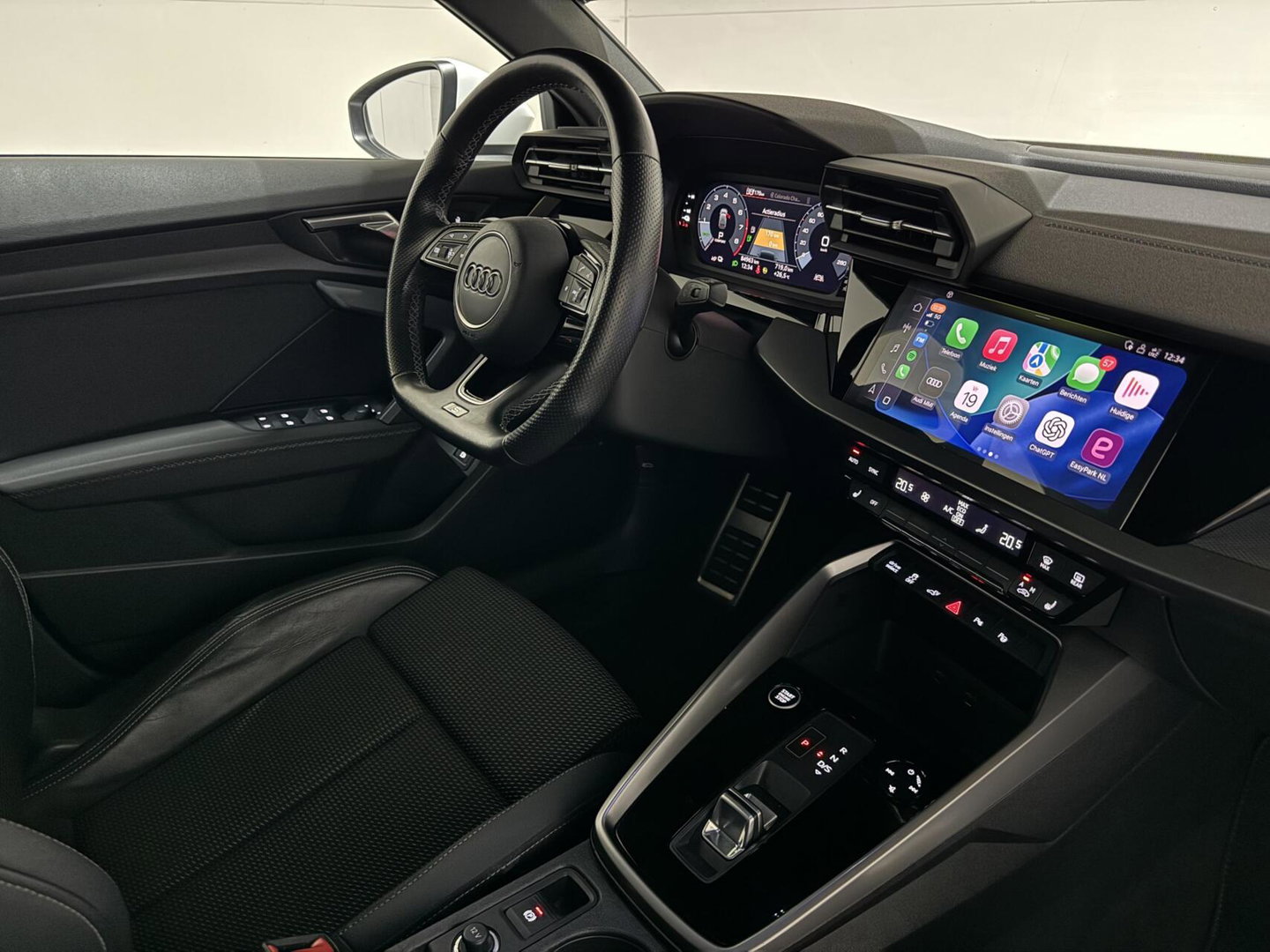 Audi A3 Sportback 40 TFSIe S-Line Pano CarPlay Cruise Navi