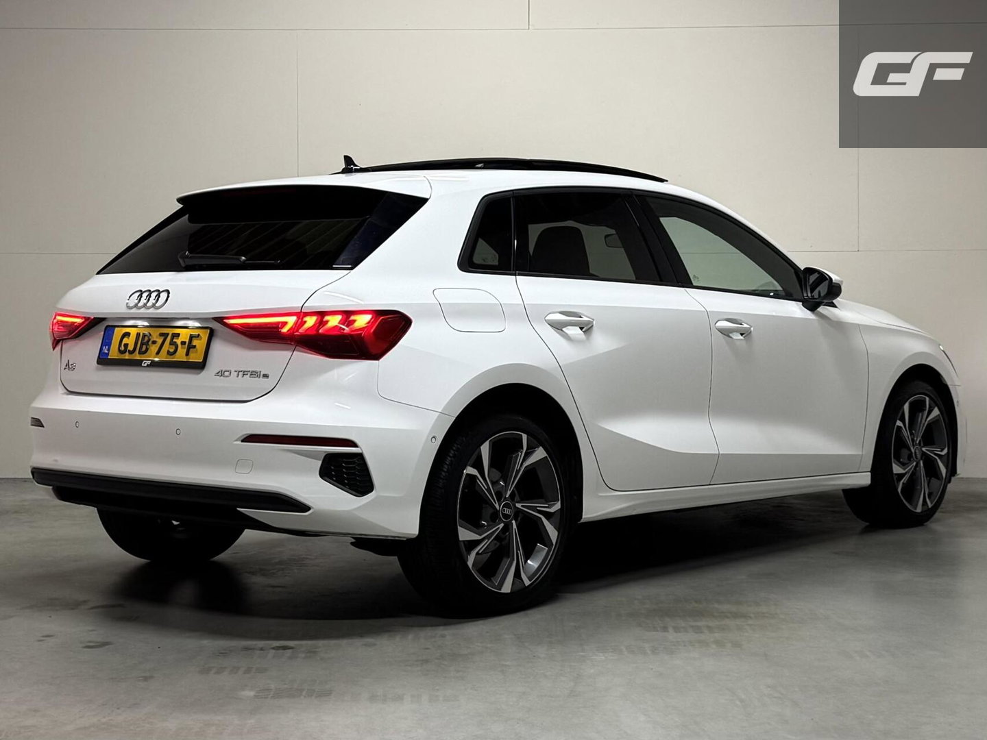 Audi A3 Sportback 40 TFSIe S-Line Pano CarPlay Cruise Navi