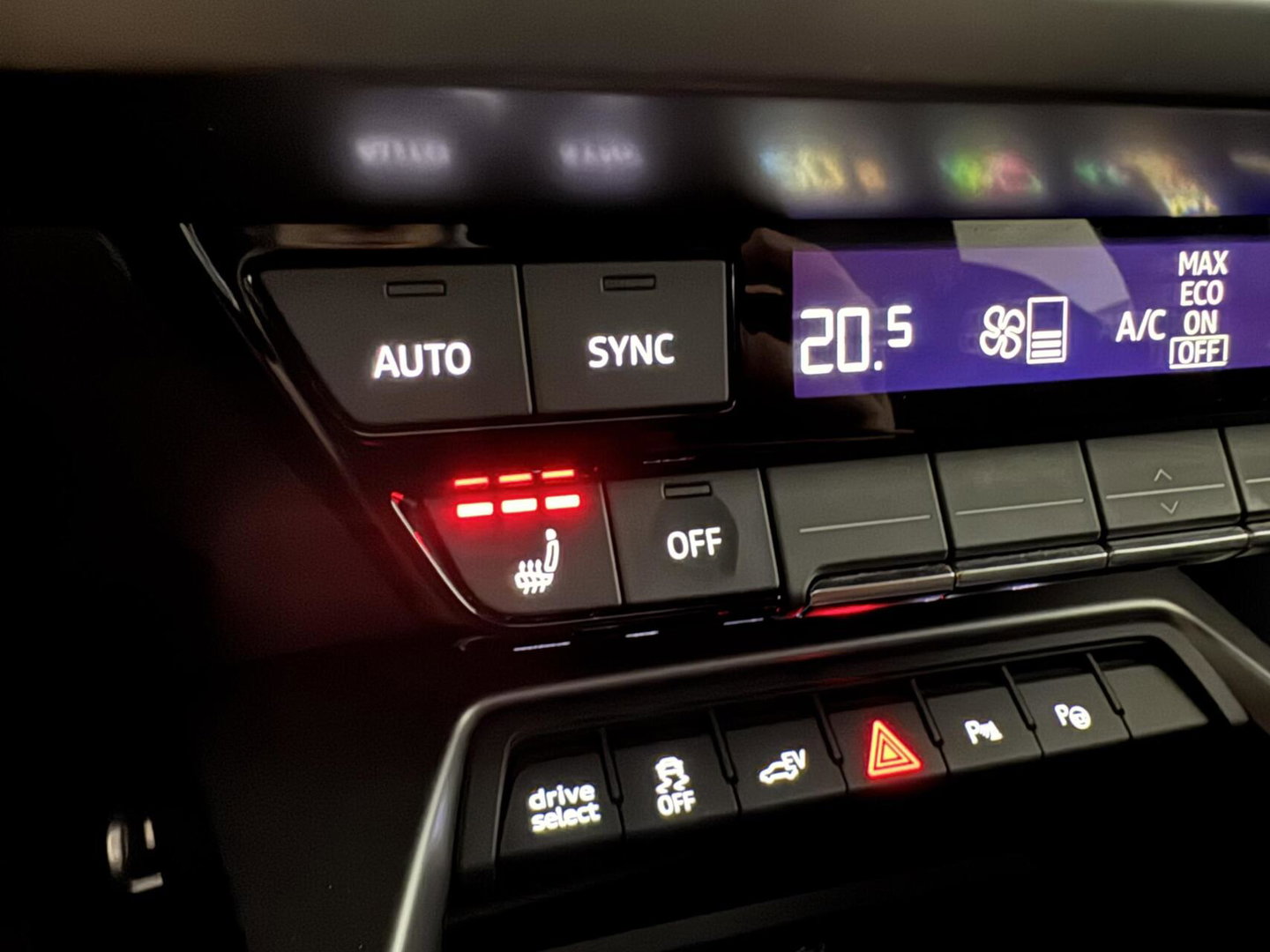 Audi A3 Sportback 40 TFSIe S-Line Pano CarPlay Cruise Navi