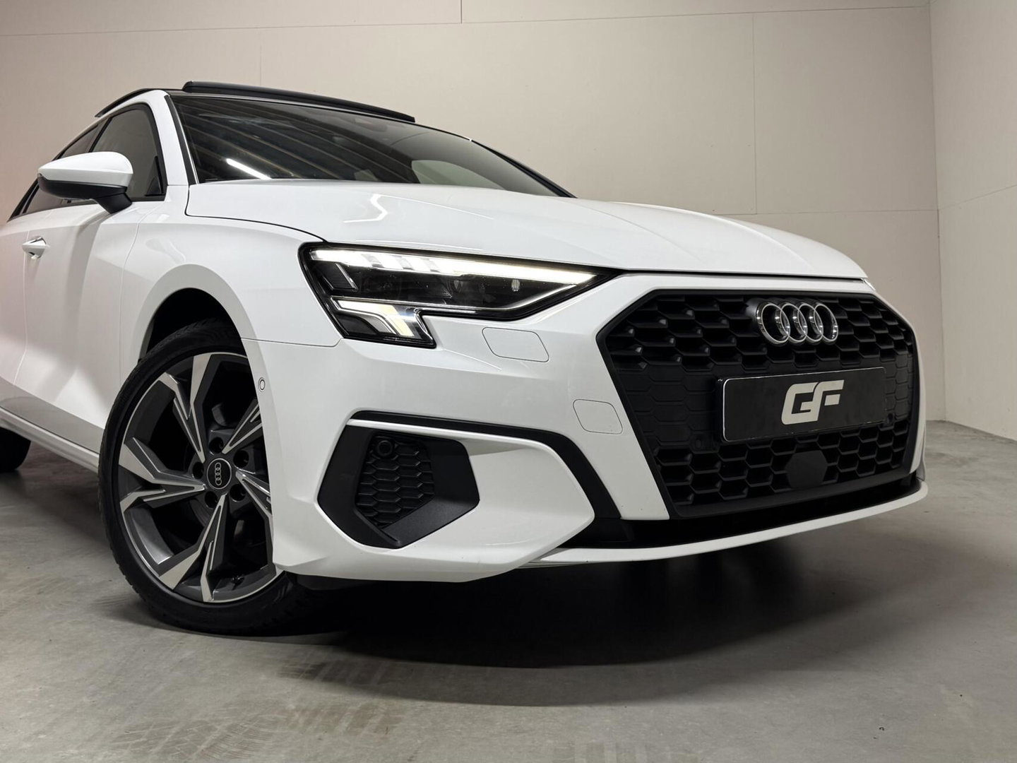 Audi A3 Sportback 40 TFSIe S-Line Pano CarPlay Cruise Navi