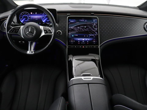 Mercedes-Benz EQE 300 Business Line 89 kWh SOH 95,8 | Panoramadak | Adaptive cruise | Burmester | Leder | Camera | Carplay | Warmtepomp | Stoelverwarming | Sfeerverlichting | Botspreventie
