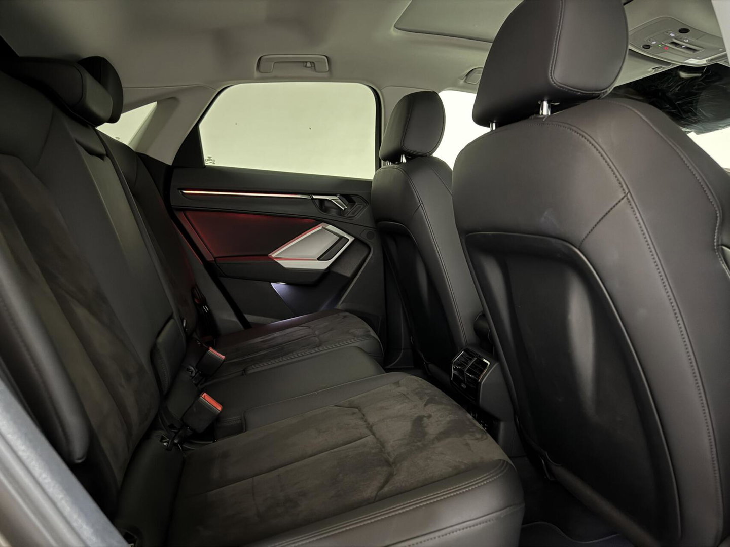 Audi Q3 45 TFSIe Black Edition S-line Pano Memory 360° Sfeer Virtual