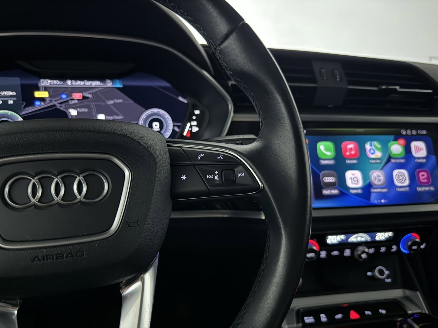 Audi Q3 45 TFSIe Black Edition S-line Pano Memory 360° Sfeer Virtual