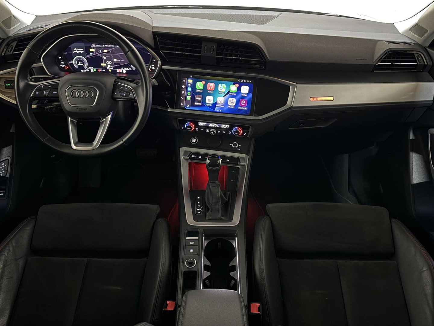 Audi Q3 45 TFSIe Black Edition S-line Pano Memory 360° Sfeer Virtual