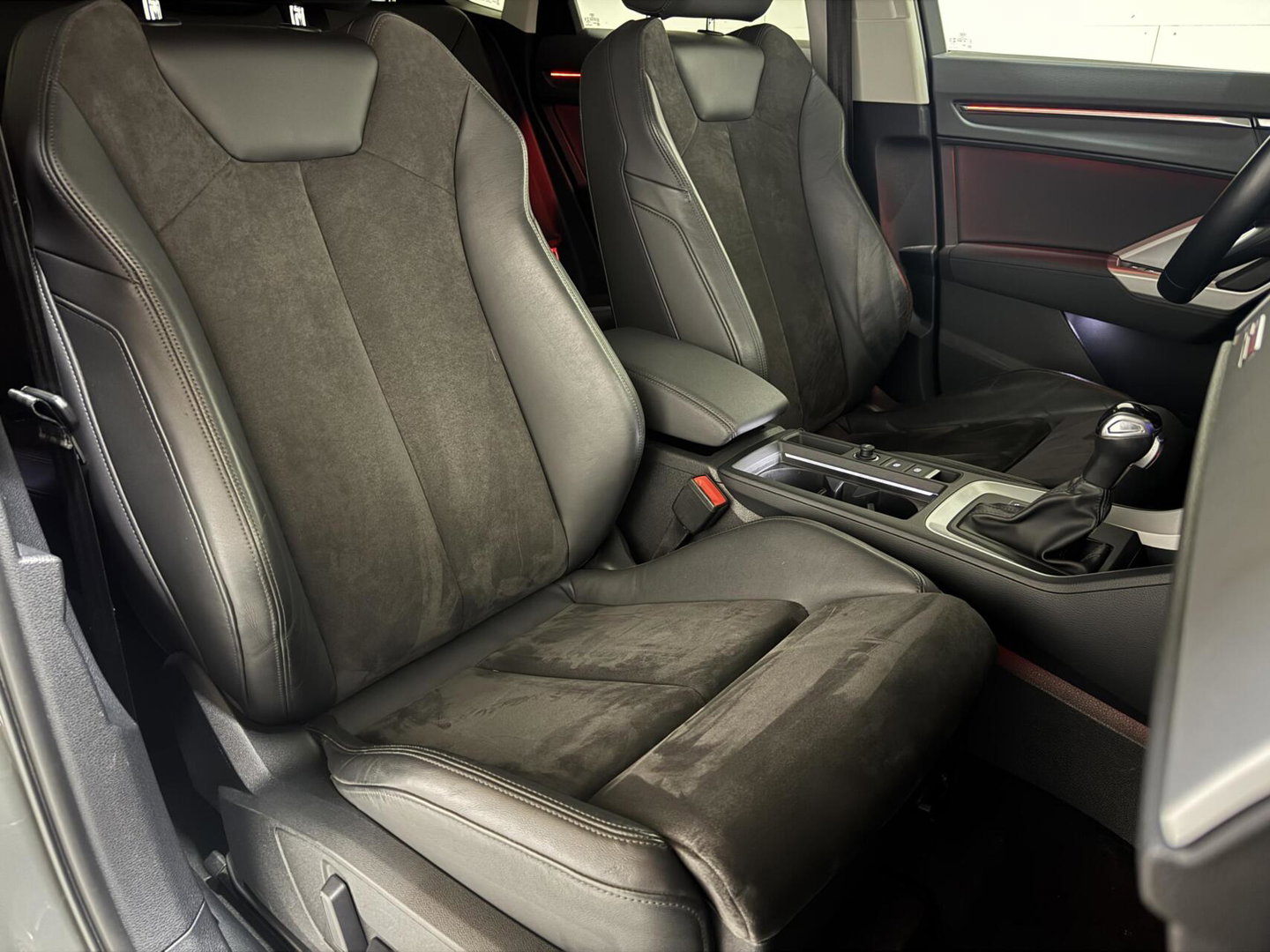 Audi Q3 45 TFSIe Black Edition S-line Pano Memory 360° Sfeer Virtual