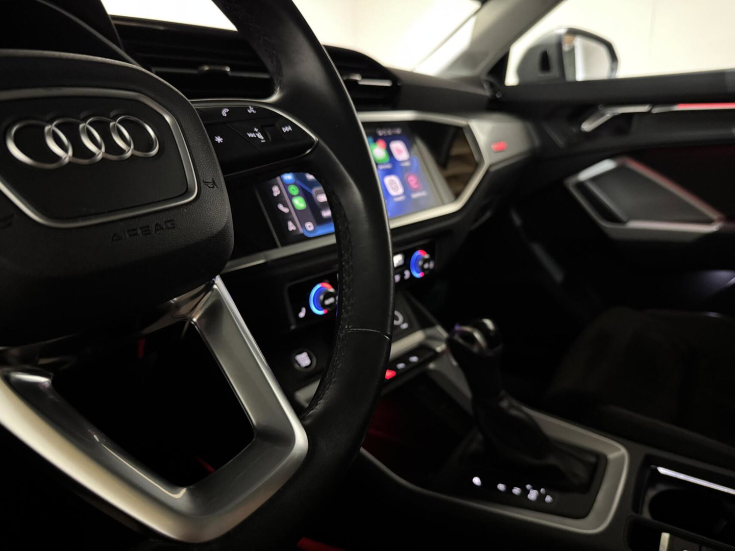 Audi Q3 45 TFSIe Black Edition S-line Pano Memory 360° Sfeer Virtual