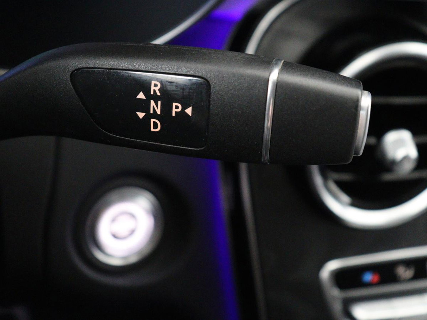 Mercedes-Benz C-Klasse Estate 300 e Business Solution AMG Limited | Panoramadak | Leder Exclusief | Burmester Surround | Stoelverwarming | Camera | Carplay | Dodehoek detectie | Navigatie | Full LED