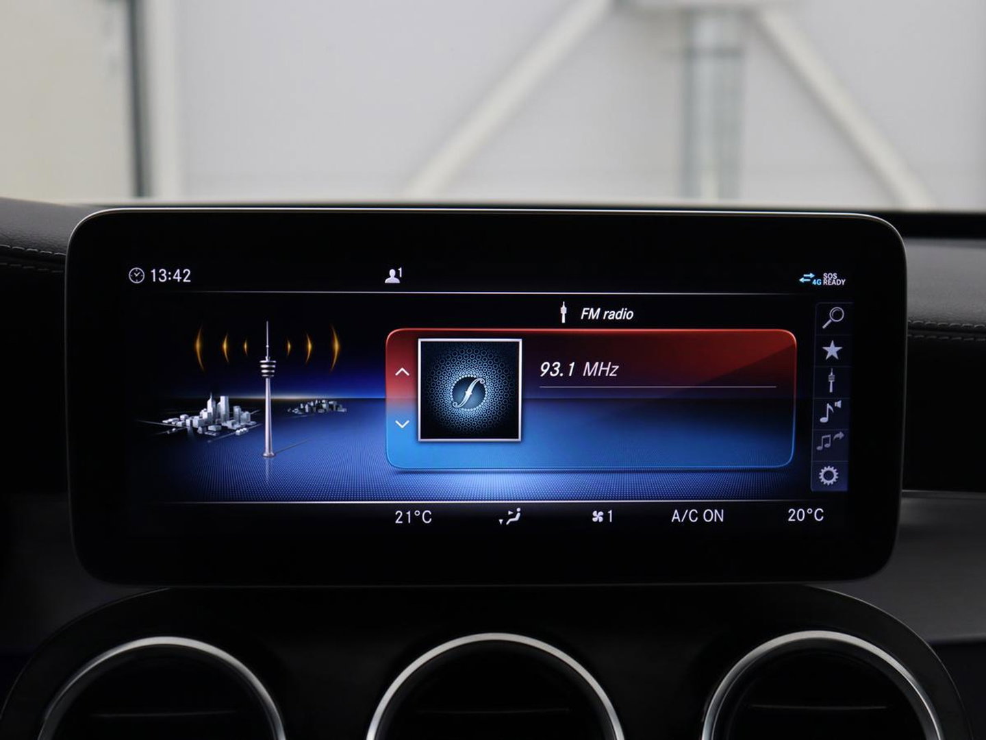 Mercedes-Benz C-Klasse Estate 300 e Business Solution AMG Limited | Panoramadak | Leder Exclusief | Burmester Surround | Stoelverwarming | Camera | Carplay | Dodehoek detectie | Navigatie | Full LED