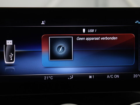 Mercedes-Benz C-Klasse Estate 300 e Business Solution AMG Limited | Panoramadak | Leder Exclusief | Burmester Surround | Stoelverwarming | Camera | Carplay | Dodehoek detectie | Navigatie | Full LED