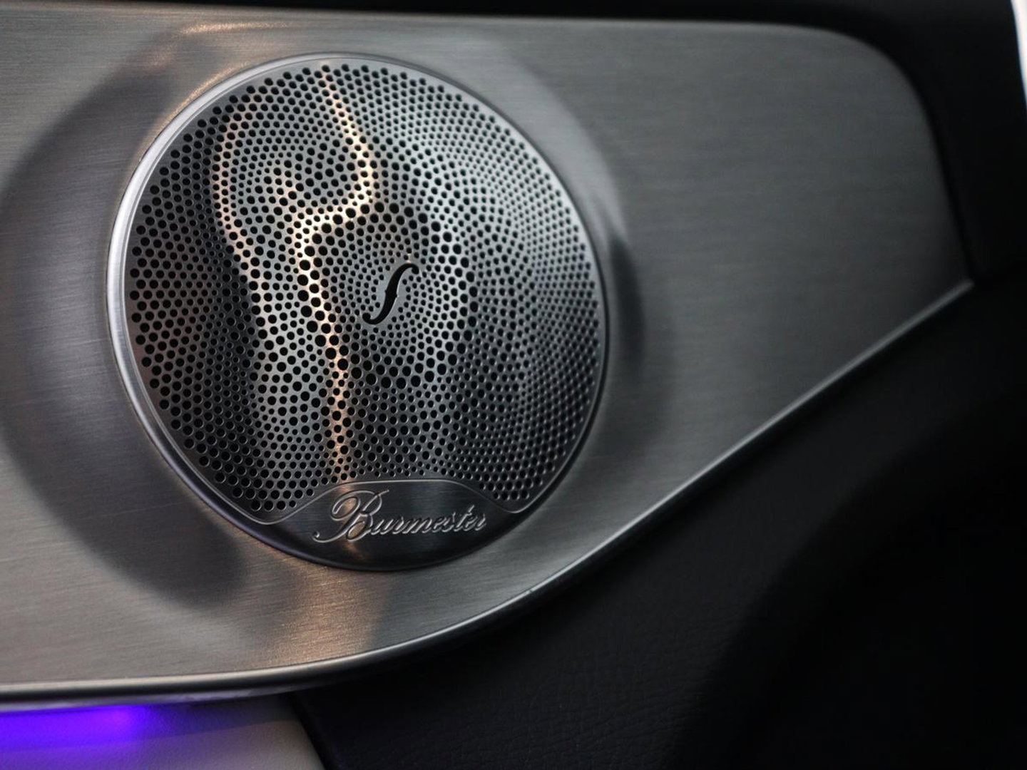 Mercedes-Benz C-Klasse 300e Avantgarde | Panoramadak | Leder Exclusief | Burmester Surround | Stoelverwarming | Camera | Carplay | Dodehoek detectie | Navigatie | Full LED