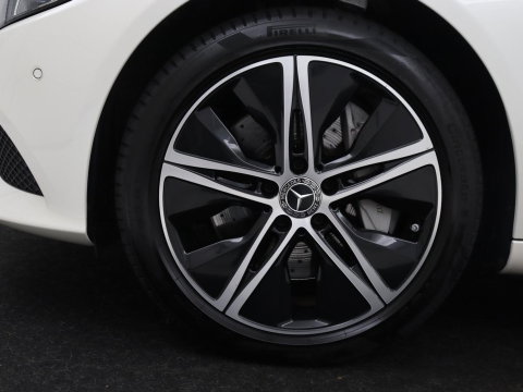 Mercedes-Benz C-Klasse Estate 300 e Business Solution AMG Limited | Panoramadak | Leder Exclusief | Burmester Surround | Stoelverwarming | Camera | Carplay | Dodehoek detectie | Navigatie | Full LED