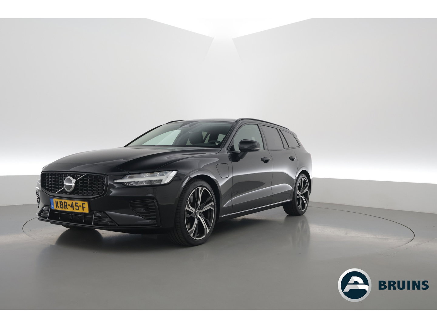 Volvo V60 2.0 T6 Plug-in hybrid AWD Plus Dark | Stoel 4 & Stuur Verwarming | achteruitrijcamera | Memory | 19" |
