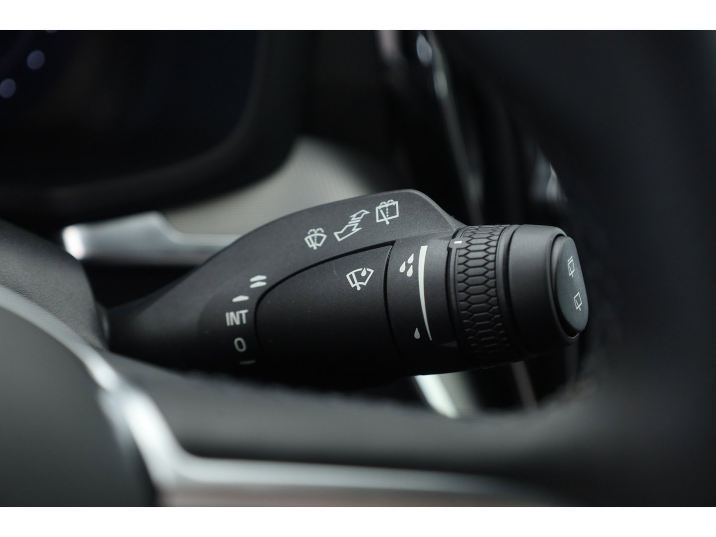 Volvo V60 2.0 T6 Plug-in hybrid AWD Plus Dark | Stoel 4 & Stuur Verwarming | achteruitrijcamera | Memory | 19" |