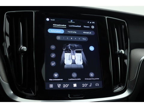 Volvo V60 2.0 T6 Plug-in hybrid AWD Plus Dark | Stoel 4 & Stuur Verwarming | achteruitrijcamera | Memory | 19" |