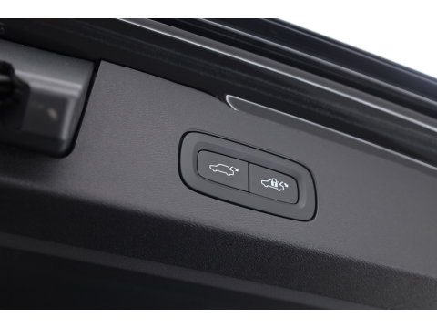Volvo V60 2.0 T6 Plug-in hybrid AWD Plus Dark | Stoel 4 & Stuur Verwarming | achteruitrijcamera | Memory | 19" |