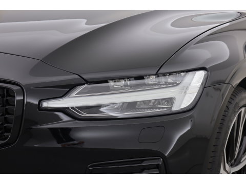 Volvo V60 2.0 T6 Plug-in hybrid AWD Plus Dark | Stoel 4 & Stuur Verwarming | achteruitrijcamera | Memory | 19" |