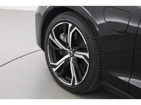 Volvo V60 2.0 T6 Plug-in hybrid AWD Plus Dark | Stoel 4 & Stuur Verwarming | achteruitrijcamera | Memory | 19" |