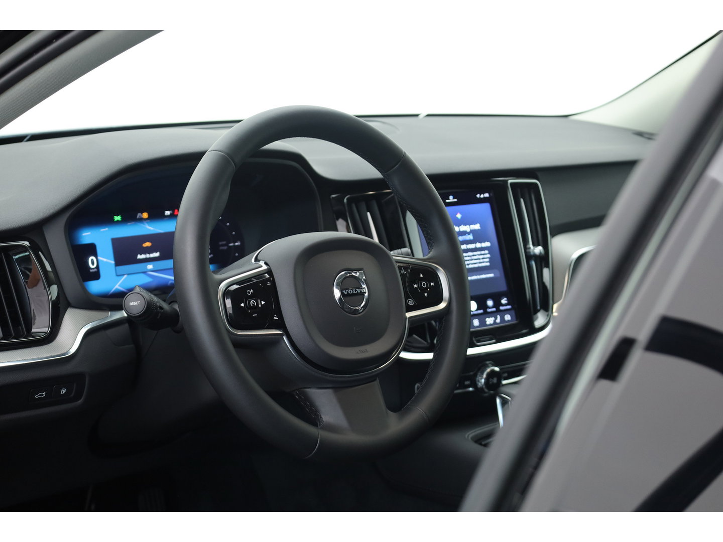Volvo V60 2.0 T6 Plug-in hybrid AWD Plus Dark | Stoel 4 & Stuur Verwarming | achteruitrijcamera | Memory | 19" |