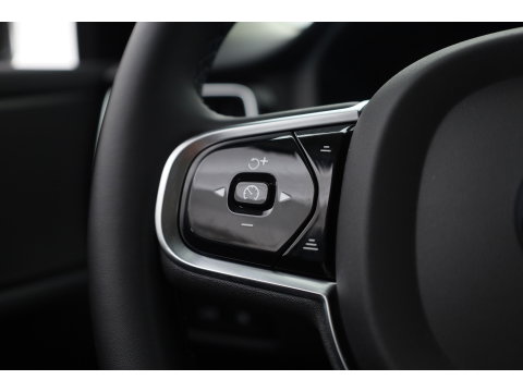 Volvo V60 2.0 T6 Plug-in hybrid AWD Plus Dark | Stoel 4 & Stuur Verwarming | achteruitrijcamera | Memory | 19" |