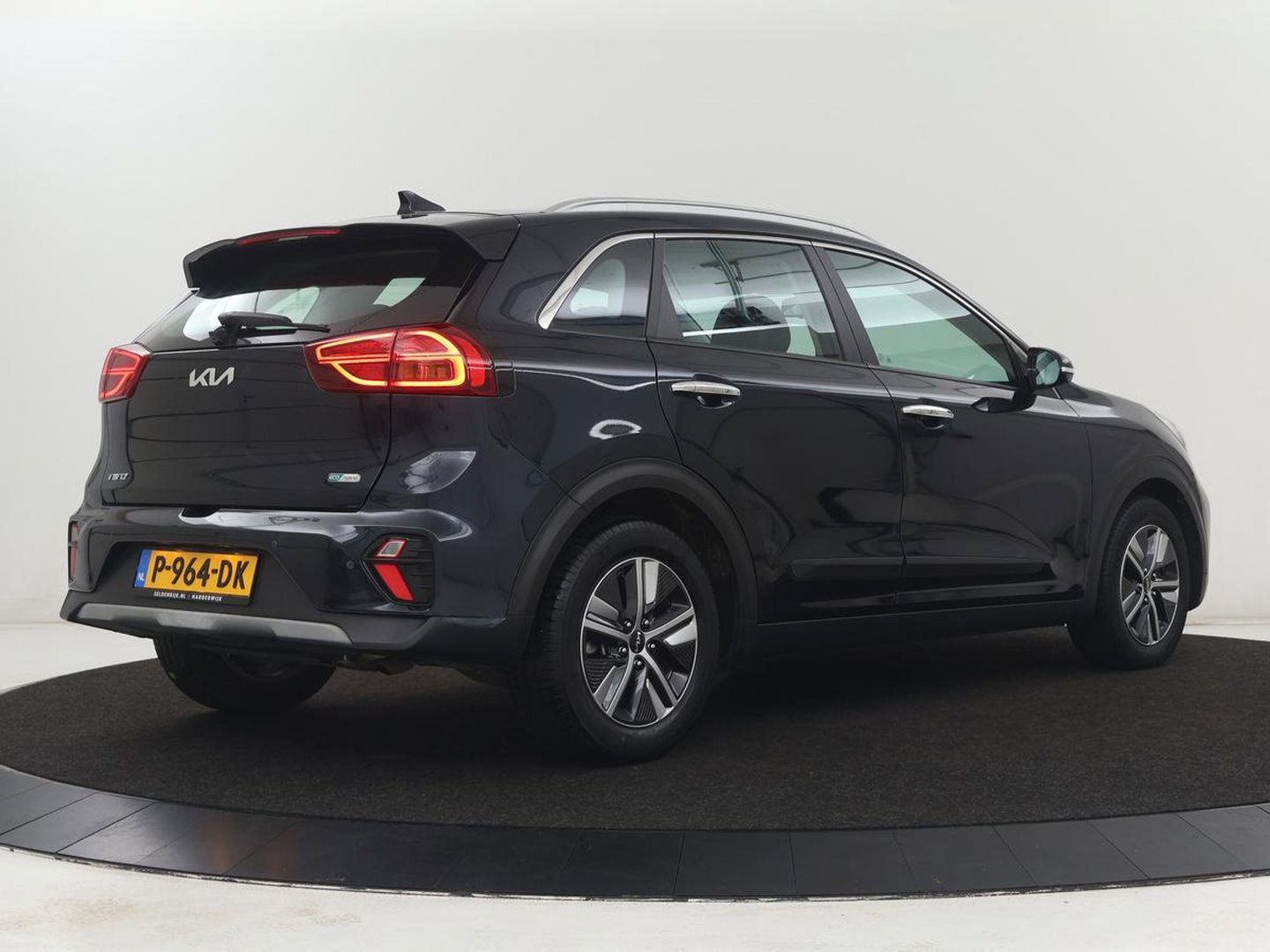 Kia Niro 1.6 GDi Hybrid DynamicLine | Carplay | Camera | Adaptive cruise | Digital cockpit | Half leder | Parkeerhulp | Navigatie | Climate control | DAB