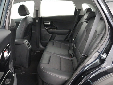 Kia Niro 1.6 GDi Hybrid DynamicLine | Carplay | Camera | Adaptive cruise | Digital cockpit | Half leder | Parkeerhulp | Navigatie | Climate control | DAB