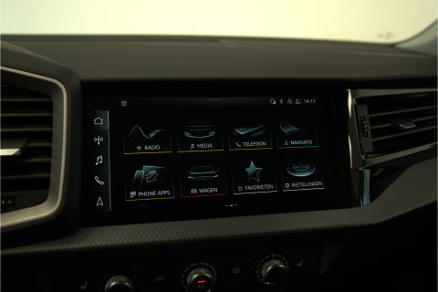 Audi A1 citycarver 35 TFSI epic Carplay PDC 17'' 24 Maanden garantie* (Vraag naar de voorwaarden)