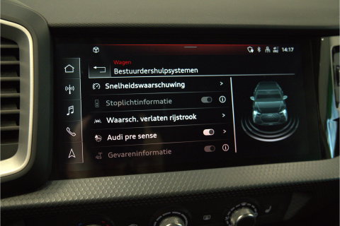 Audi A1 citycarver 35 TFSI epic Carplay PDC 17'' 24 Maanden garantie* (Vraag naar de voorwaarden)