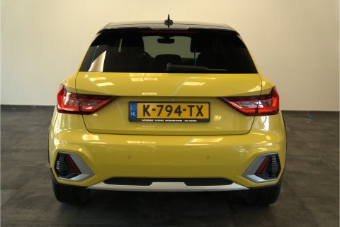 Audi A1 citycarver 35 TFSI epic Carplay PDC 17'' 24 Maanden garantie* (Vraag naar de voorwaarden)