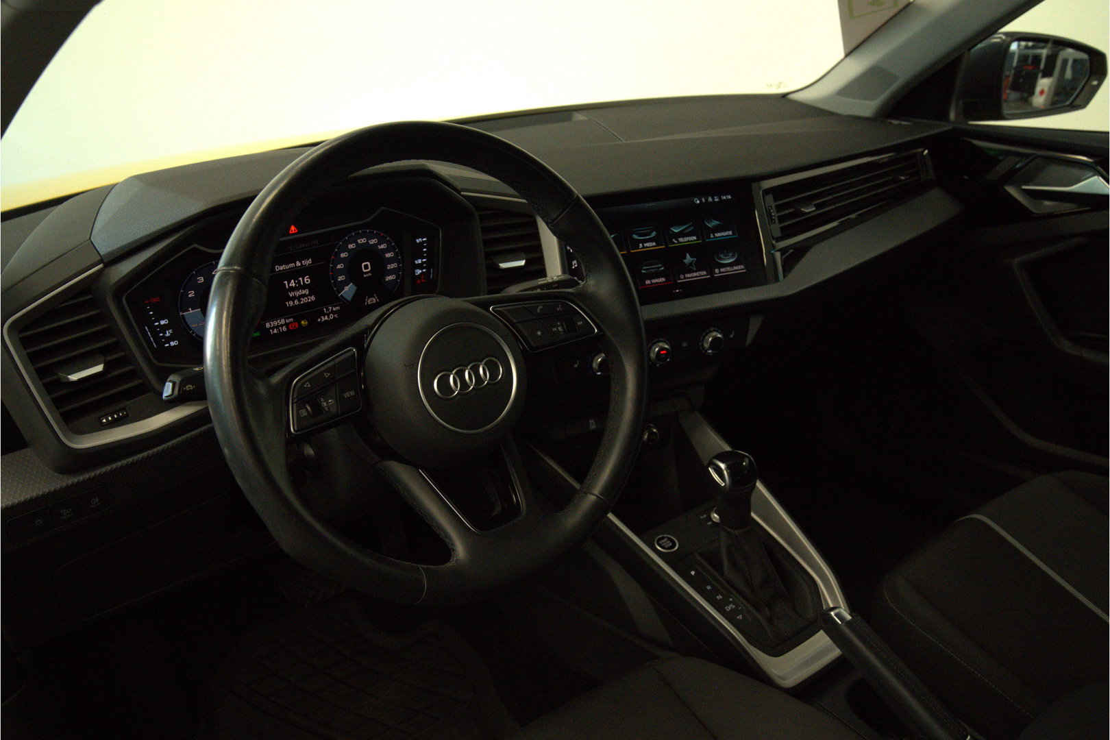 Audi A1 citycarver 35 TFSI epic Carplay PDC 17'' 24 Maanden garantie* (Vraag naar de voorwaarden)