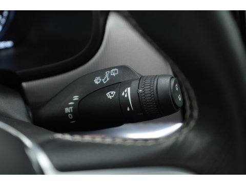 Volvo V90 2.0 T8 AWD R-Design | Pano | Elek. Trekhaak | Memory seats | SOH 77% | Pilot Assist | 20'' | Leder | 360cam