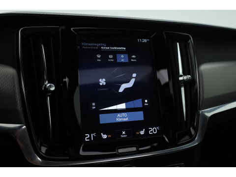 Volvo V90 2.0 T8 AWD R-Design | Pano | Elek. Trekhaak | Memory seats | SOH 77% | Pilot Assist | 20'' | Leder | 360cam