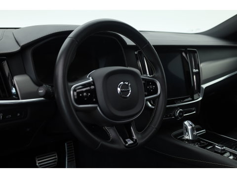 Volvo V90 2.0 T8 AWD R-Design | Pano | Elek. Trekhaak | Memory seats | SOH 77% | Pilot Assist | 20'' | Leder | 360cam