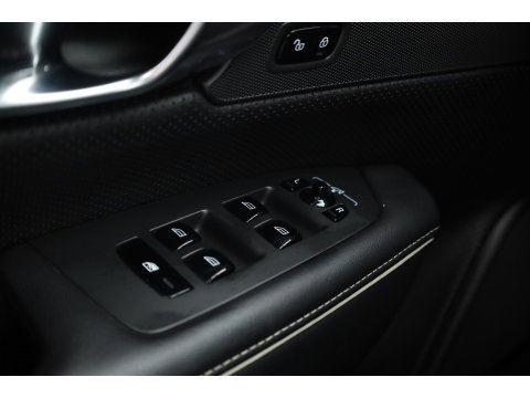 Volvo V90 2.0 T8 AWD R-Design | Pano | Elek. Trekhaak | Memory seats | SOH 77% | Pilot Assist | 20'' | Leder | 360cam