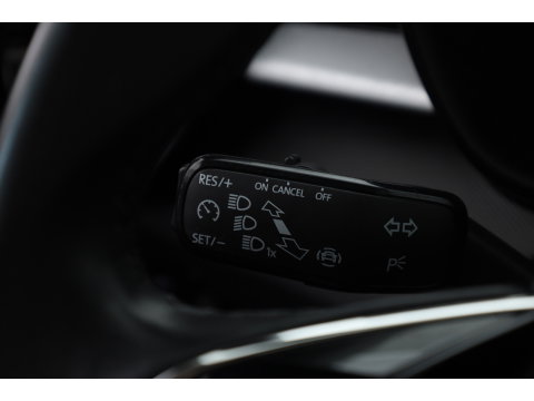 Škoda Fabia 1.0 TSI Ambition DSG | Apple CarPlay & Android Auto | Stoelverw. | Airco | All Season | LED | PDC A