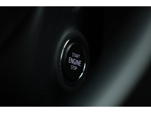 Škoda Fabia 1.0 TSI Ambition DSG | Apple CarPlay & Android Auto | Stoelverw. | Airco | All Season | LED | PDC A