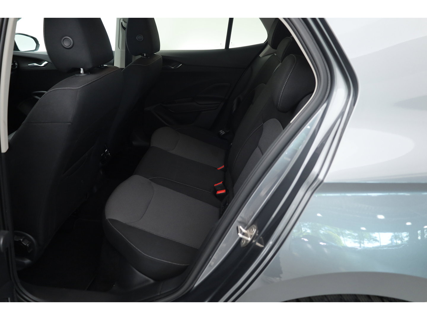 Škoda Fabia 1.0 TSI Ambition DSG | Apple CarPlay & Android Auto | Stoelverw. | Airco | All Season | LED | PDC A