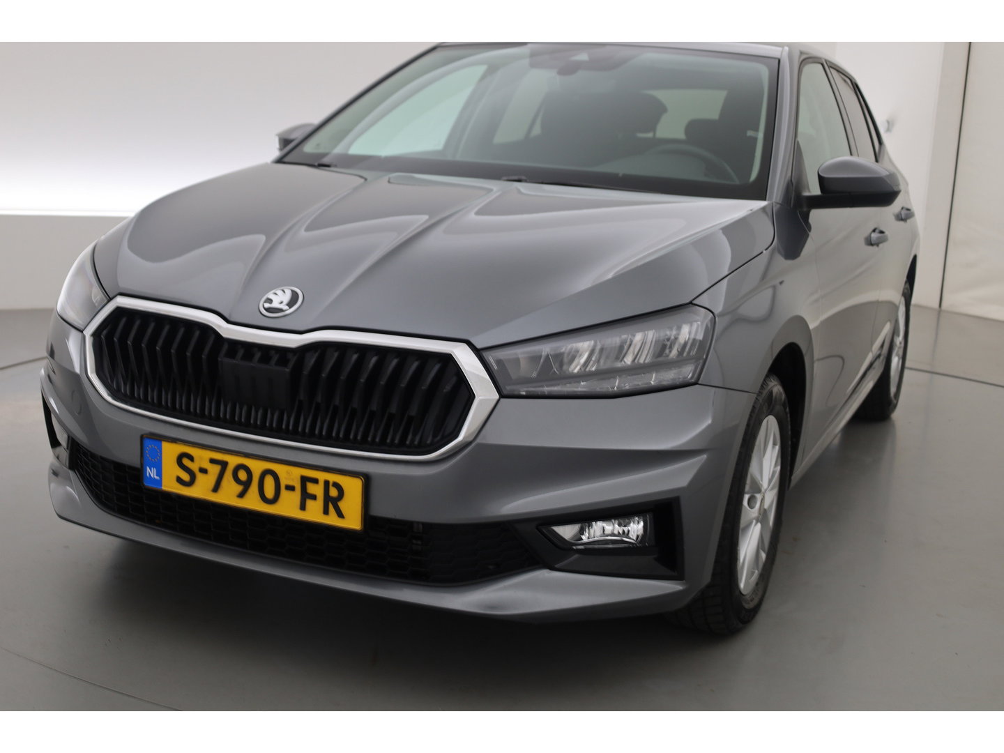 Škoda Fabia 1.0 TSI Ambition DSG | Apple CarPlay & Android Auto | Stoelverw. | Airco | All Season | LED | PDC A