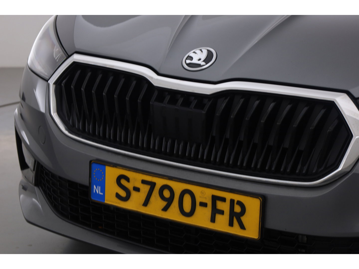 Škoda Fabia 1.0 TSI Ambition DSG | Apple CarPlay & Android Auto | Stoelverw. | Airco | All Season | LED | PDC A