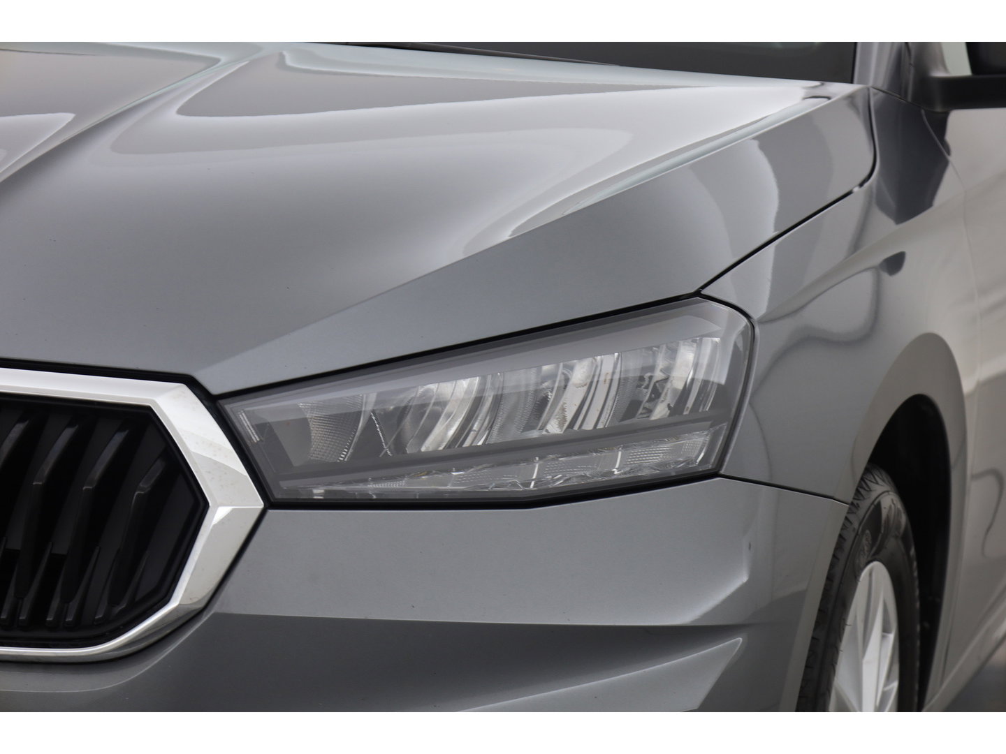 Škoda Fabia 1.0 TSI Ambition DSG | Apple CarPlay & Android Auto | Stoelverw. | Airco | All Season | LED | PDC A