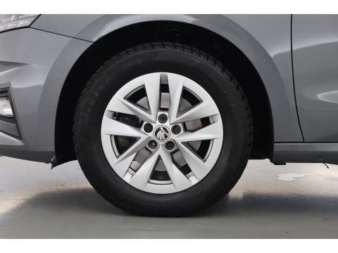Škoda Fabia 1.0 TSI Ambition DSG | Apple CarPlay & Android Auto | Stoelverw. | Airco | All Season | LED | PDC A