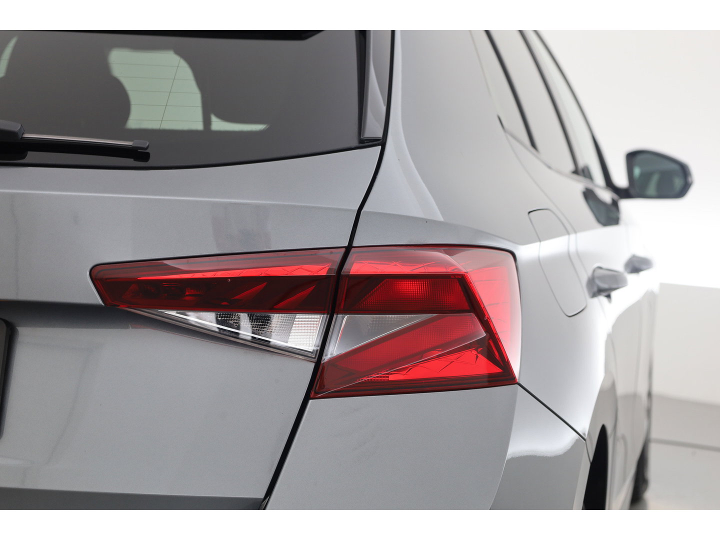 Škoda Fabia 1.0 TSI Ambition DSG | Apple CarPlay & Android Auto | Stoelverw. | Airco | All Season | LED | PDC A