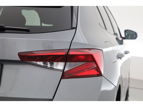 Škoda Fabia 1.0 TSI Ambition DSG | Apple CarPlay & Android Auto | Stoelverw. | Airco | All Season | LED | PDC A