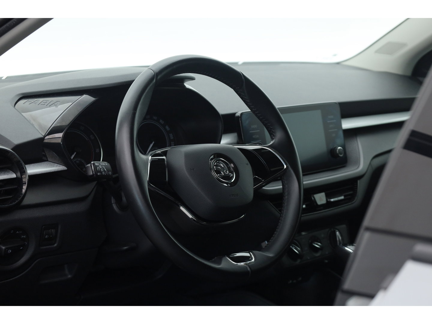 Škoda Fabia 1.0 TSI Ambition DSG | Apple CarPlay & Android Auto | Stoelverw. | Airco | All Season | LED | PDC A