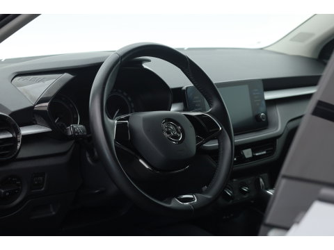 Škoda Fabia 1.0 TSI Ambition DSG | Apple CarPlay & Android Auto | Stoelverw. | Airco | All Season | LED | PDC A